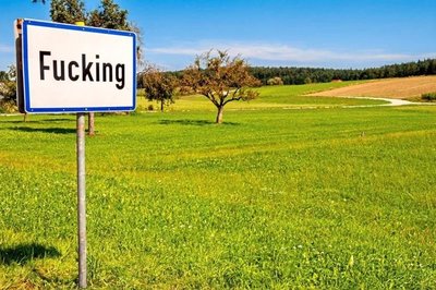 奧地利「Fucking村」決定明年起改名為「Fugging村」。(網圖)